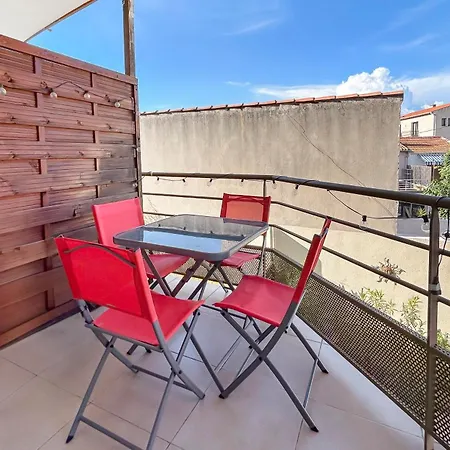 T2 Cosy Avec Terrasse & Parking A 2 Pas Du Port